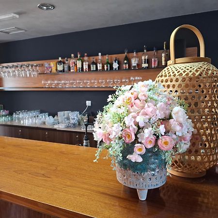 Hotel Eminent Stupava Bagian luar foto
