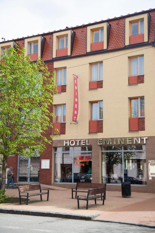 Hotel Eminent Stupava Bagian luar foto