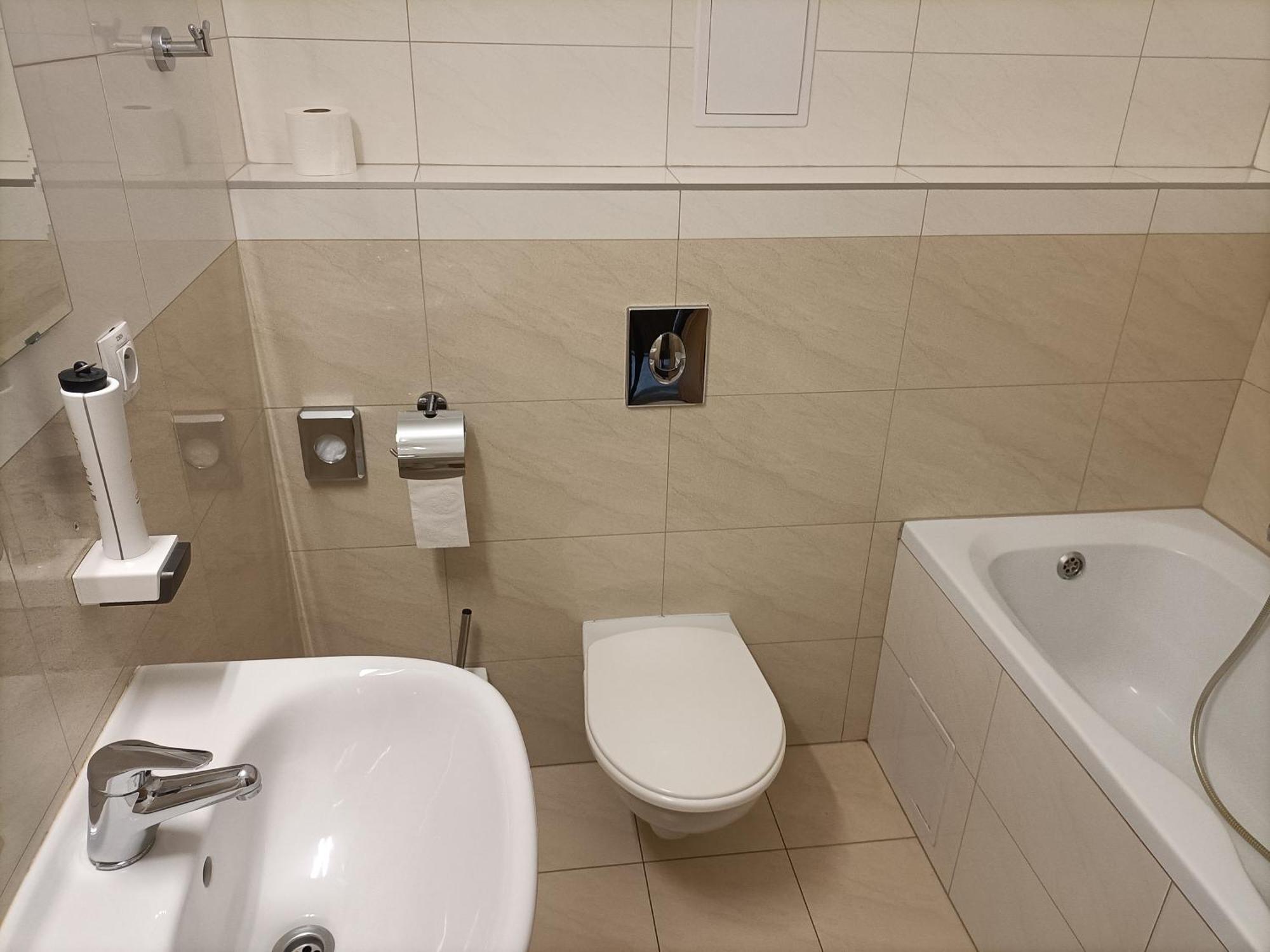 Hotel Eminent Stupava Bagian luar foto