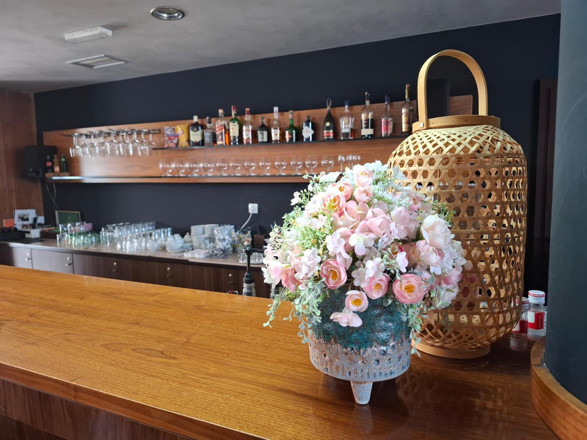 Hotel Eminent Stupava Bagian luar foto